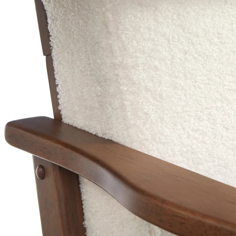 Chaise en bois moderne médiévale