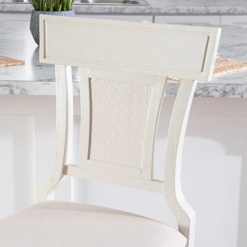 Tabourets de bar en rotin tressé de style rustique