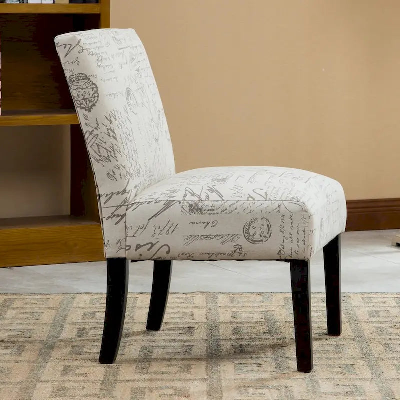 chaise basse rembourrée