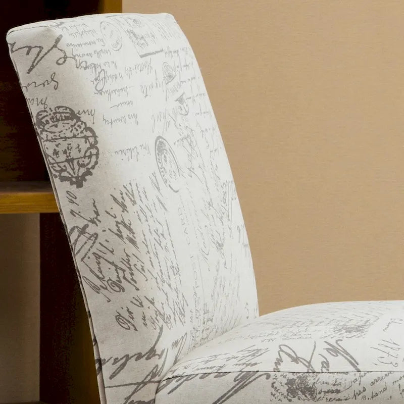 chaise basse rembourrée