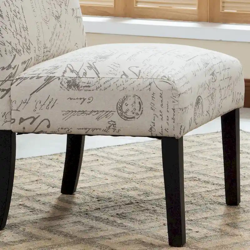 chaise basse rembourrée