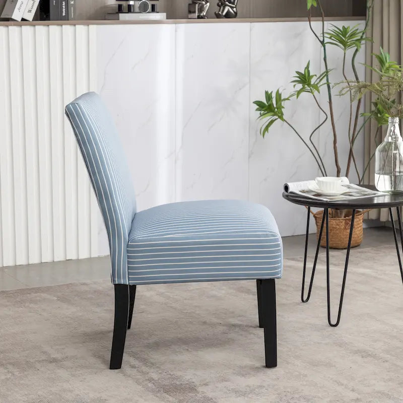 chaise basse rembourrée